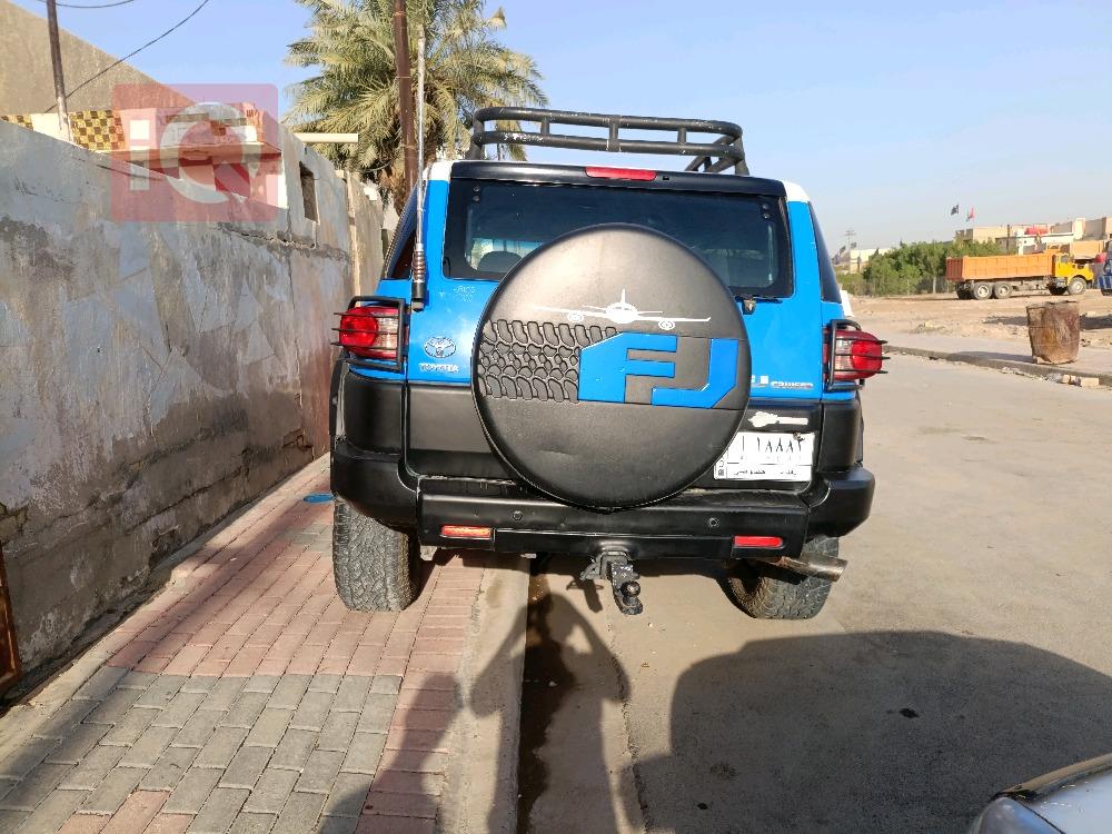تۆیۆتا FJ کرۆزەر